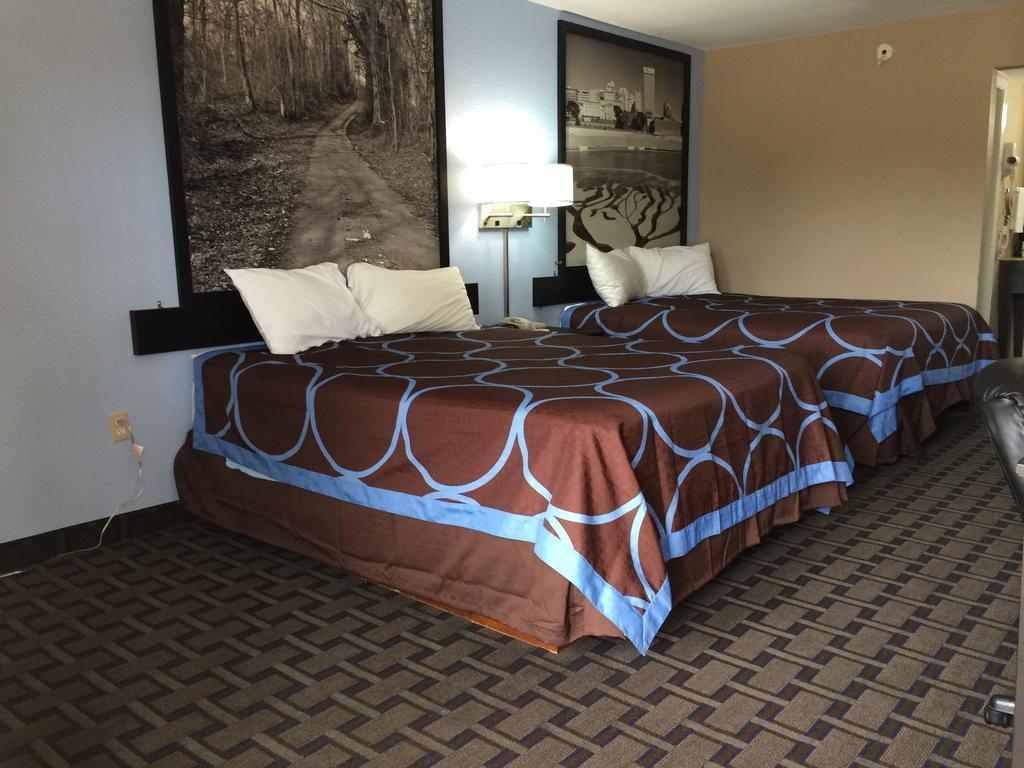 Super 8 By Wyndham Lakeland Room photo
