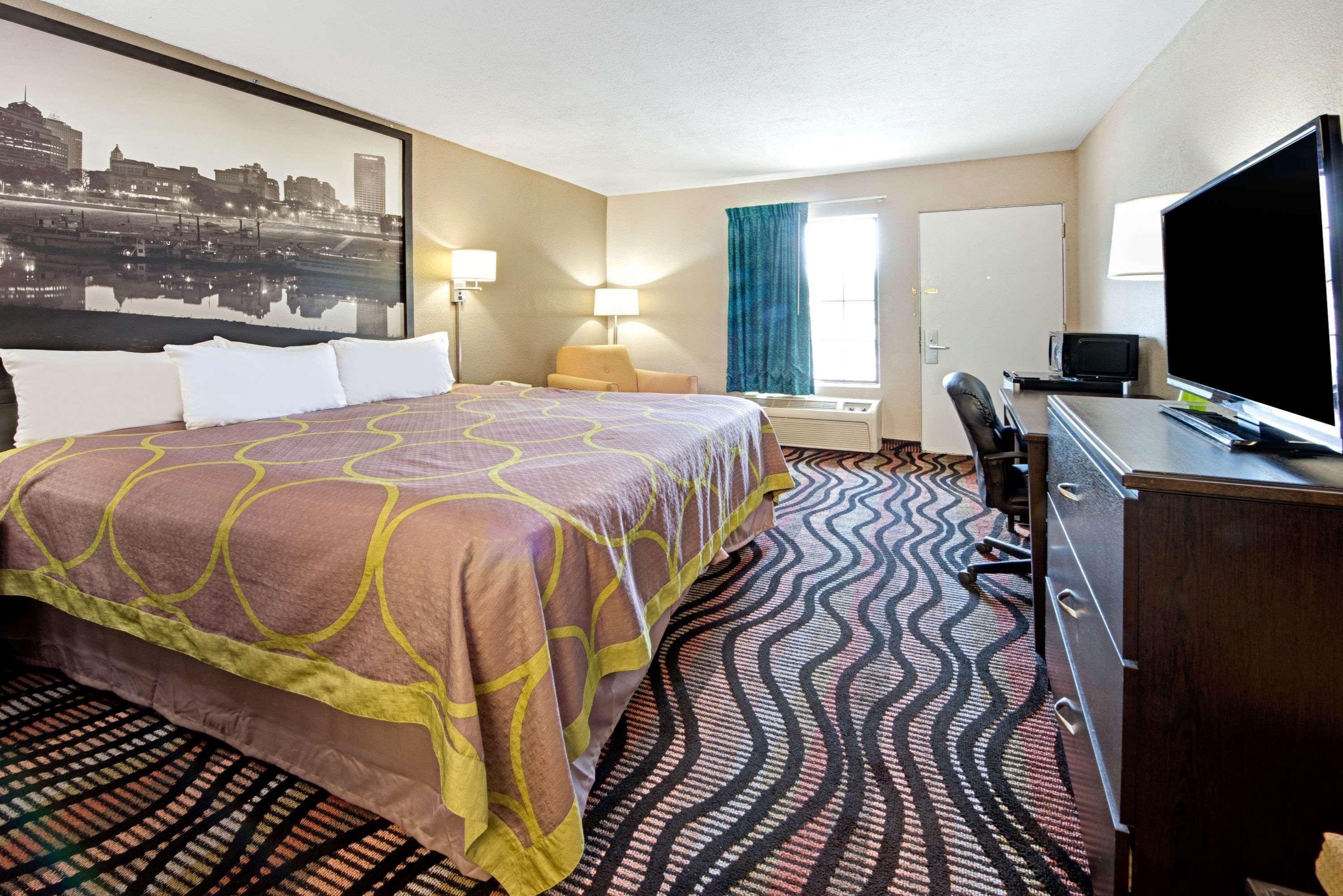 Super 8 By Wyndham Lakeland Exterior photo