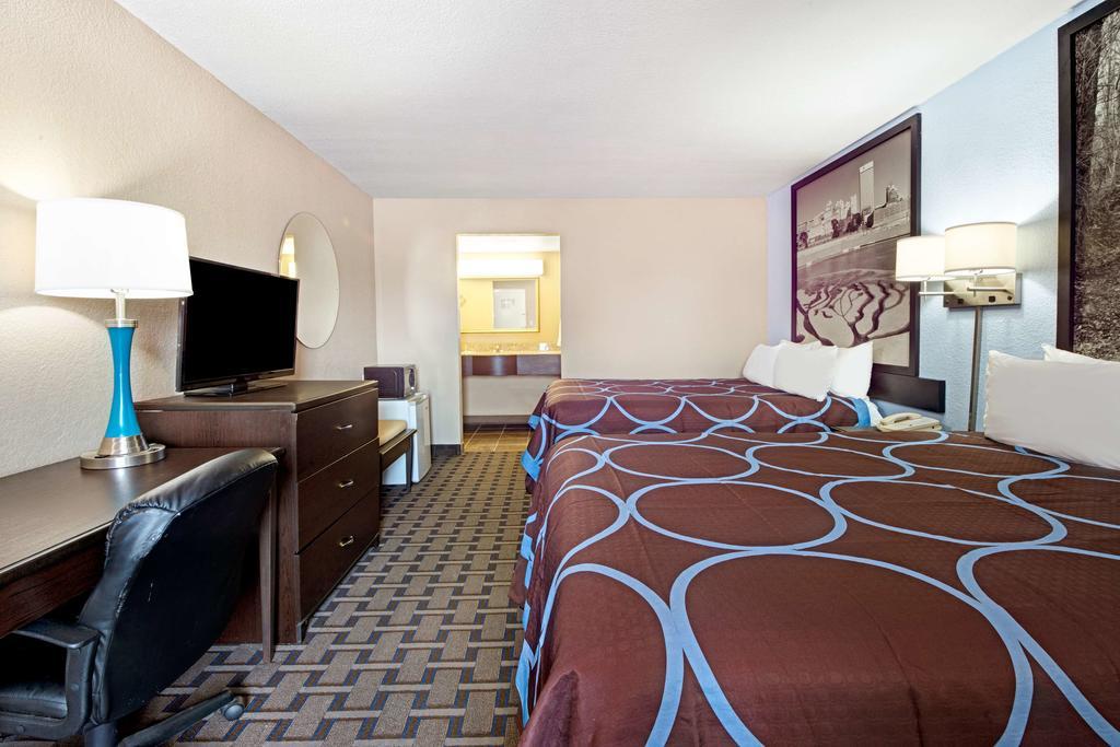 Super 8 By Wyndham Lakeland Exterior photo
